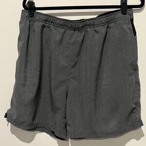 Rogue Men’s Shorts, Size XXL, Smoke-Free Home